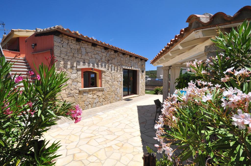 Affittacamere B&B La Villa Dei Graniti Villasimius Exterior photo