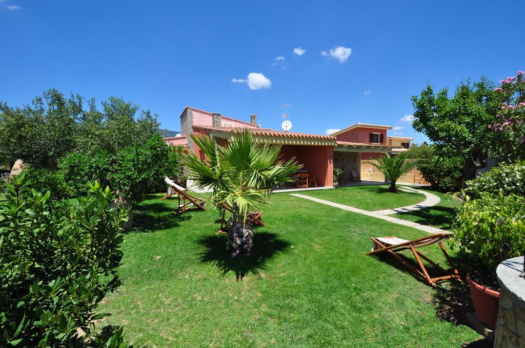 Affittacamere B&B La Villa Dei Graniti Villasimius Exterior photo