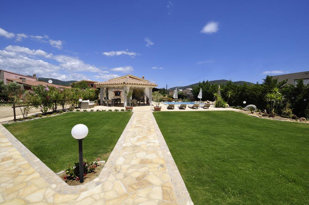 Affittacamere B&B La Villa Dei Graniti Villasimius Exterior photo