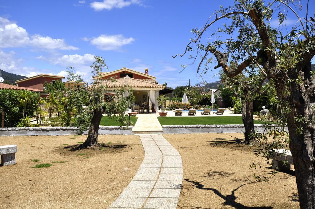 Affittacamere B&B La Villa Dei Graniti Villasimius Exterior photo